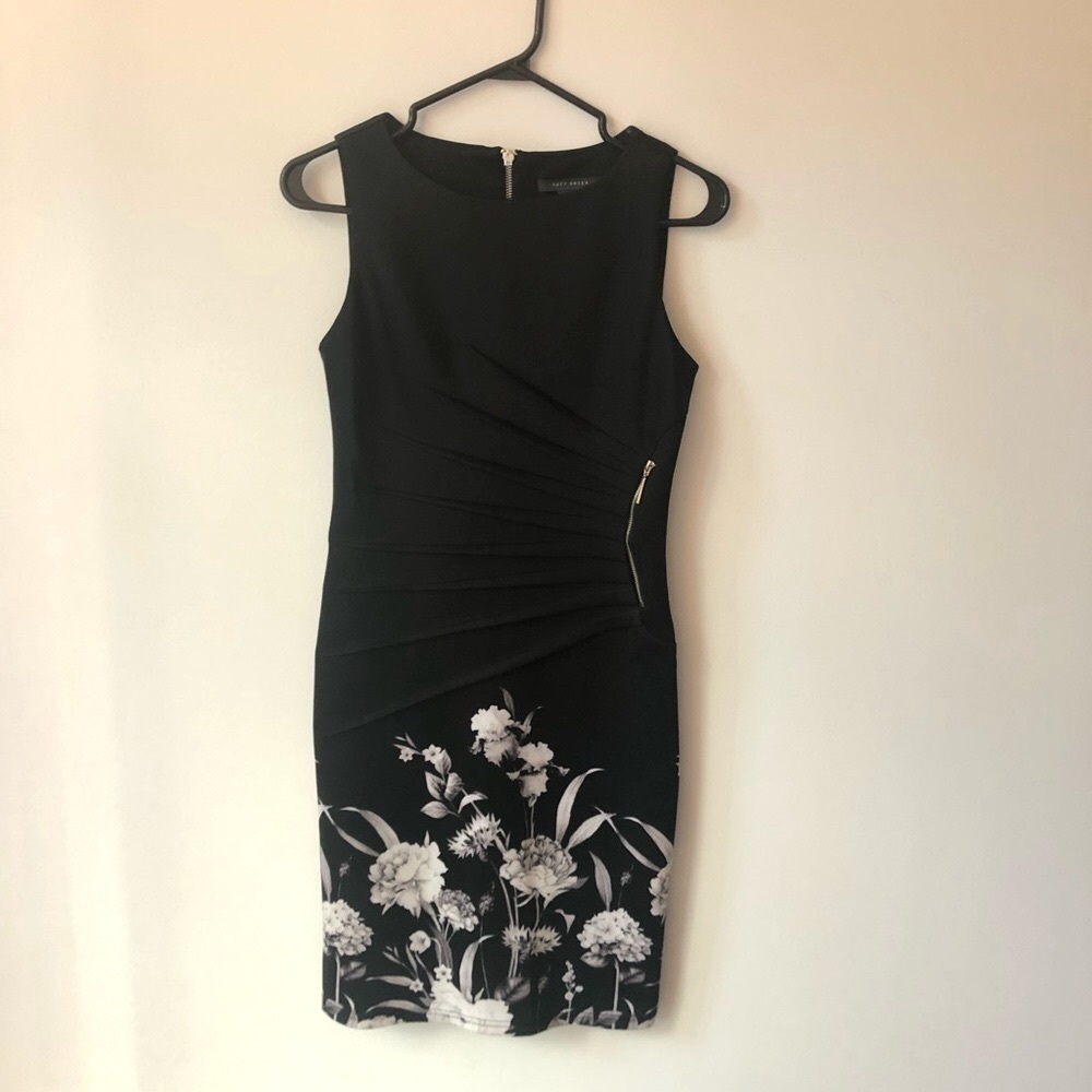 Black and white dress - Picture 9 of 9